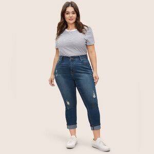 BloomChic Distressed Jeans